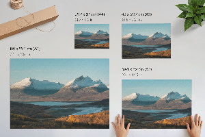 Plakát s texturou plátna zobrazující horskou krajinu