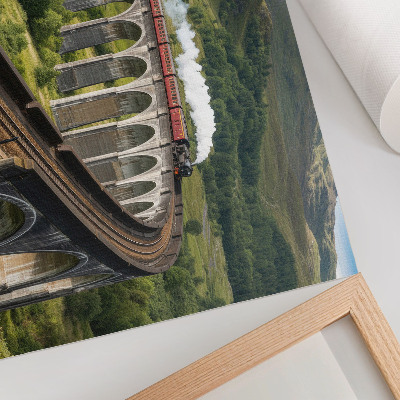 Dekorativní nástěnný plakát s motivem vlaku na viaduktu